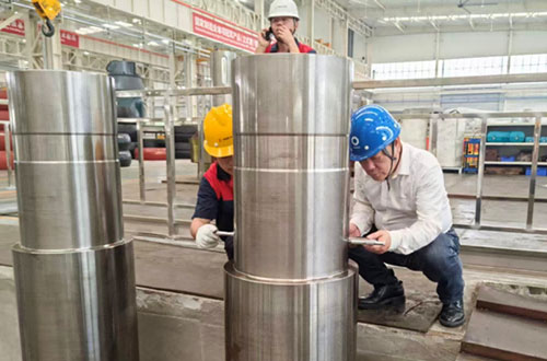 水泥立磨磨辊轴承安装专业案例